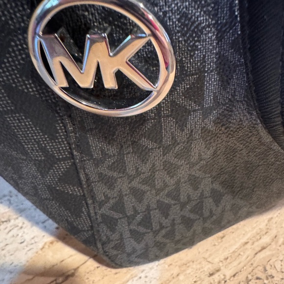 Michael Kors Black and Gray Jet Set Signature Tote - Picture 6 of 16